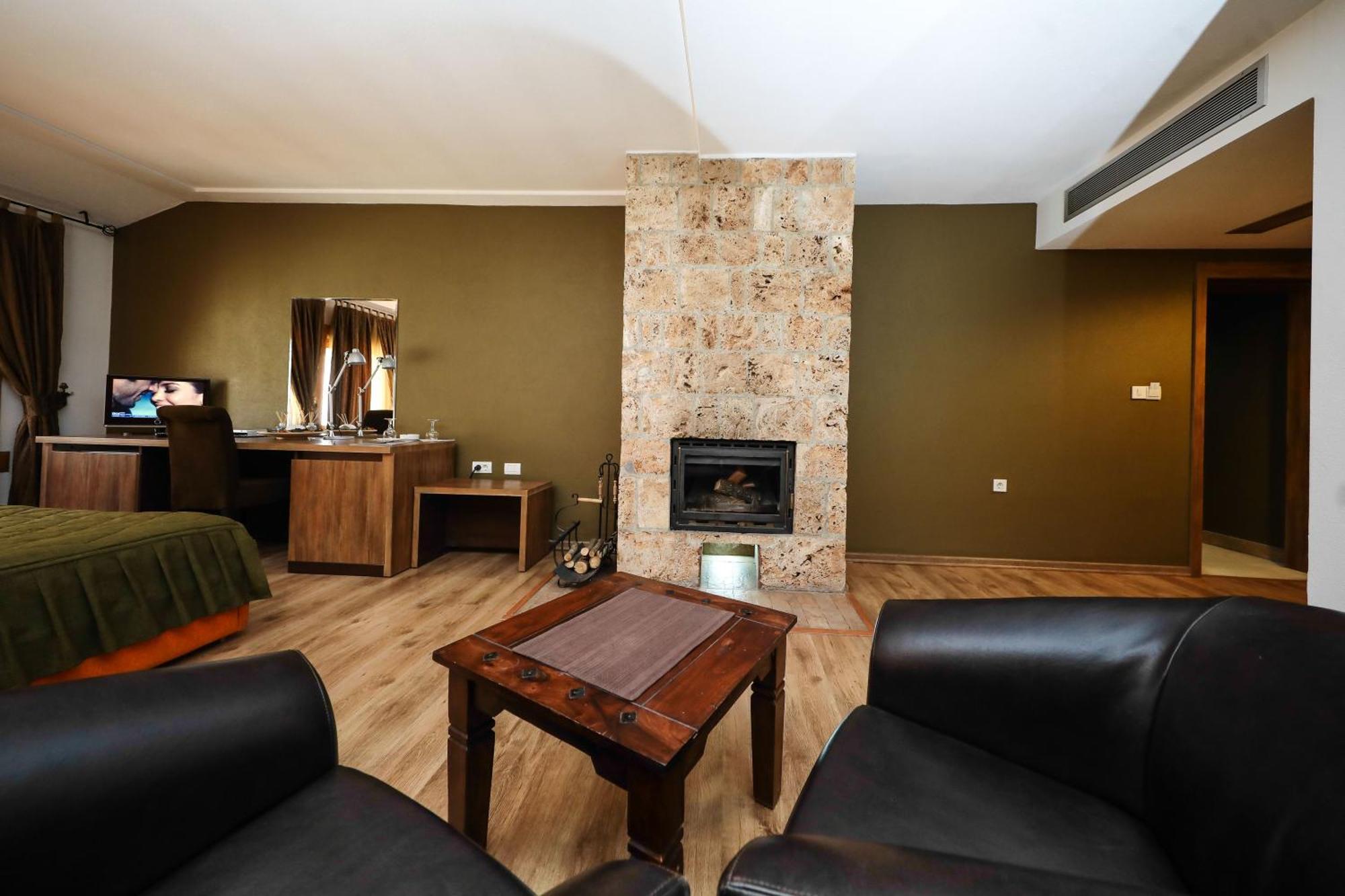 Hotel Carshia E Jupave Gjakova Luaran gambar