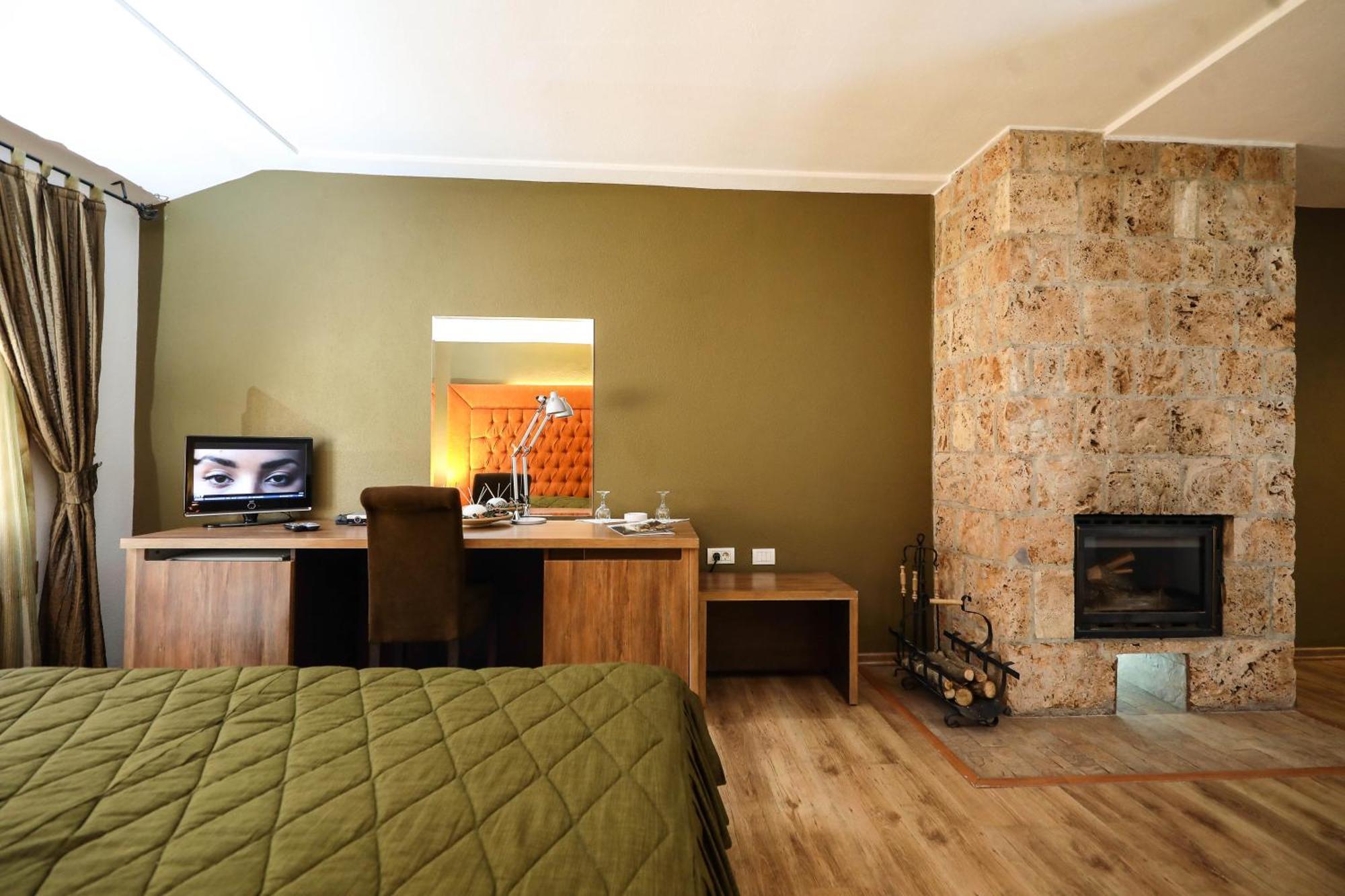 Hotel Carshia E Jupave Gjakova Luaran gambar