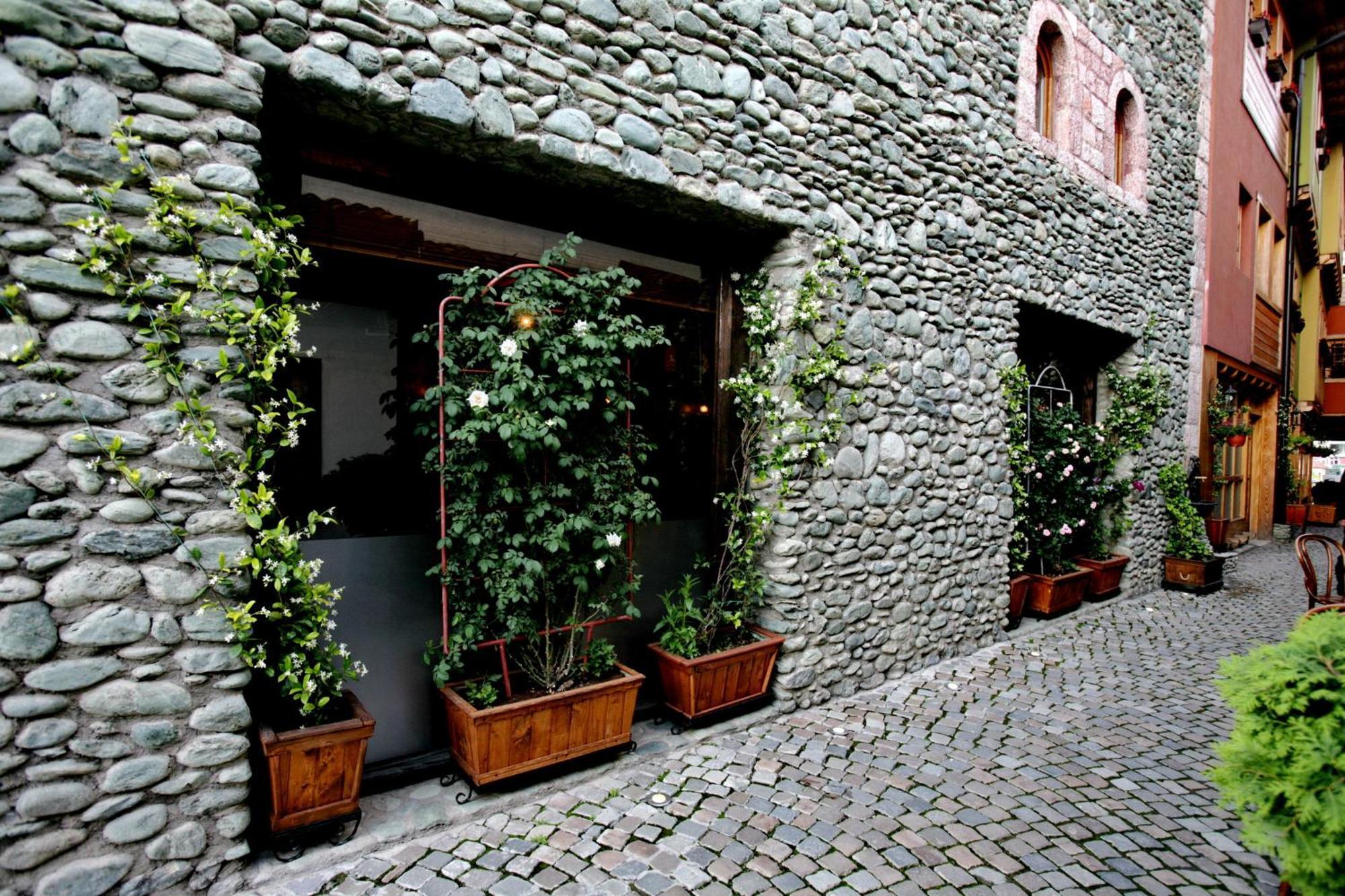 Hotel Carshia E Jupave Gjakova Luaran gambar
